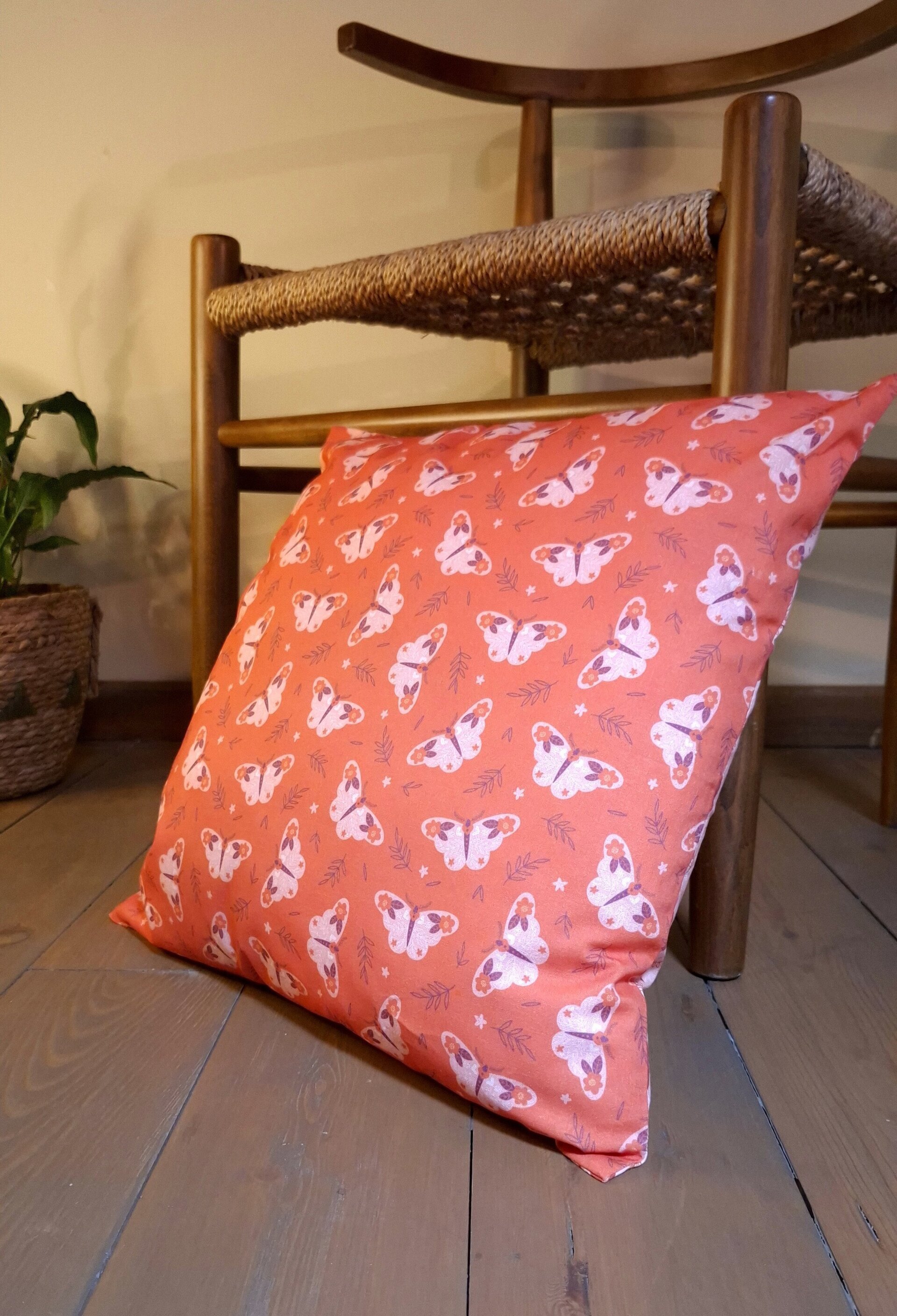 Cojín Danza Lunar 45x45 - 3